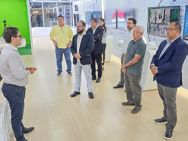 Seplade de Itaitinga faz visita técnica à sede da Huawei